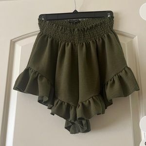 💚PaperMoon Green Ruffle Shorts💚